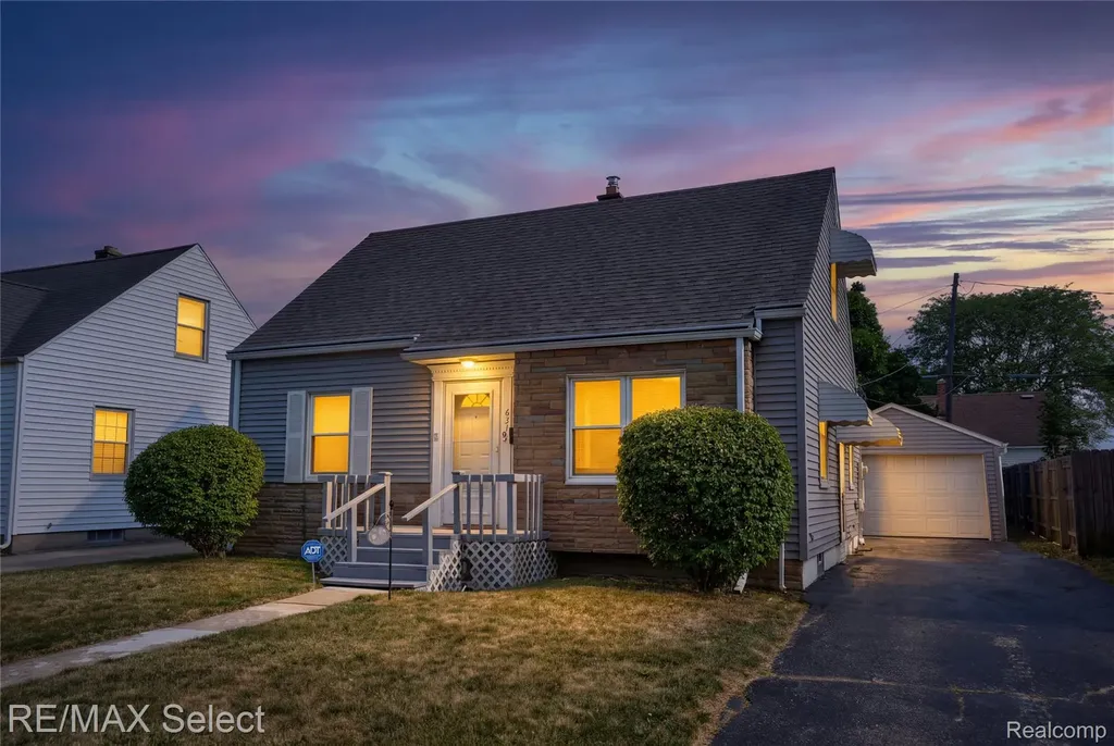 631 Alvord Avenue Flint City MI 48507