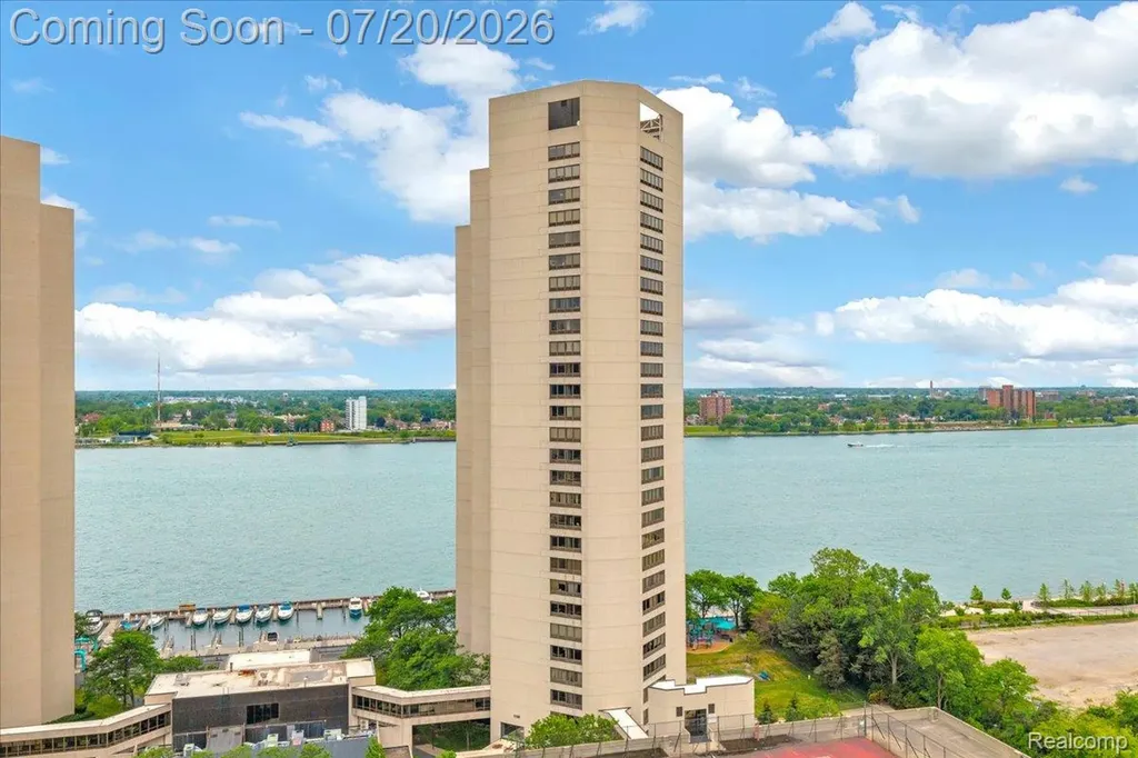 1001 W Jefferson Avenue Detroit City MI 48226