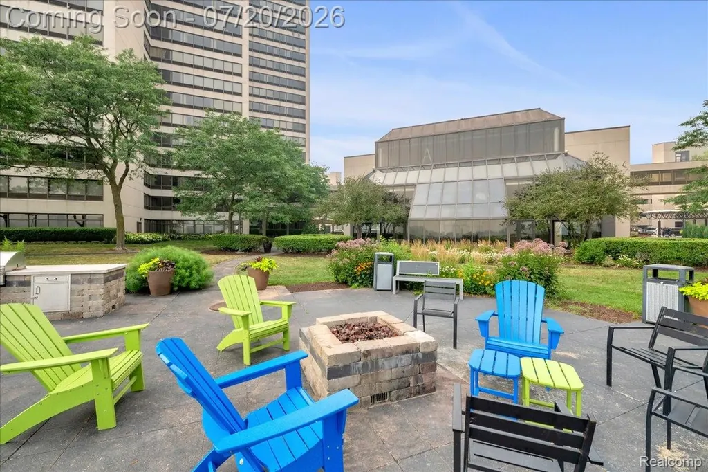 1001 W Jefferson Avenue Detroit City MI 48226