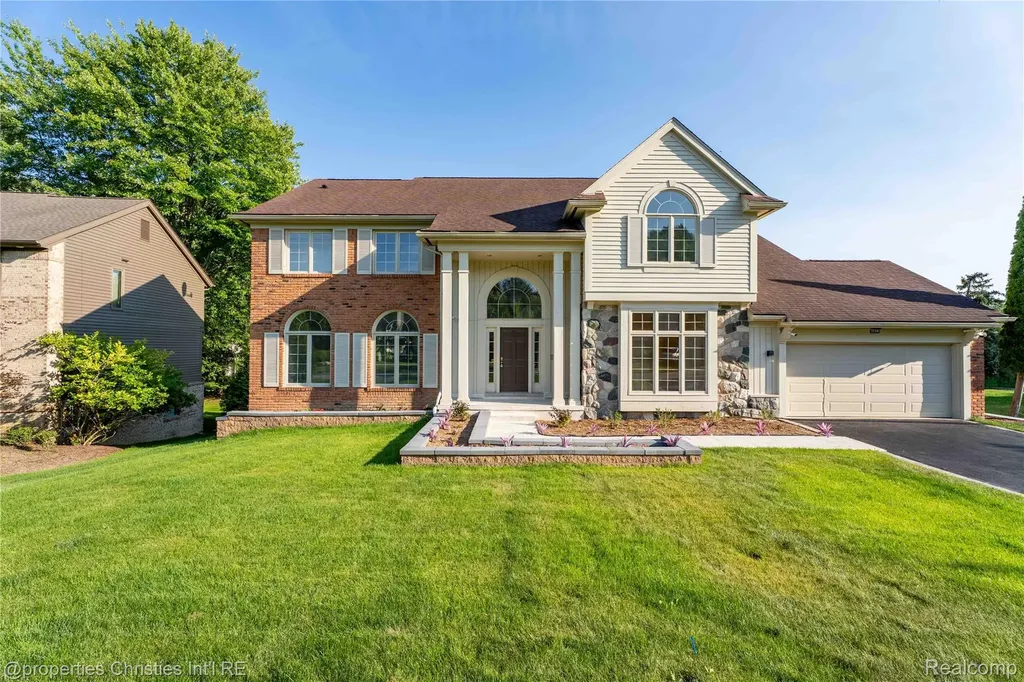 4802 Panorama Circle West Bloomfield Charter Township MI 48323