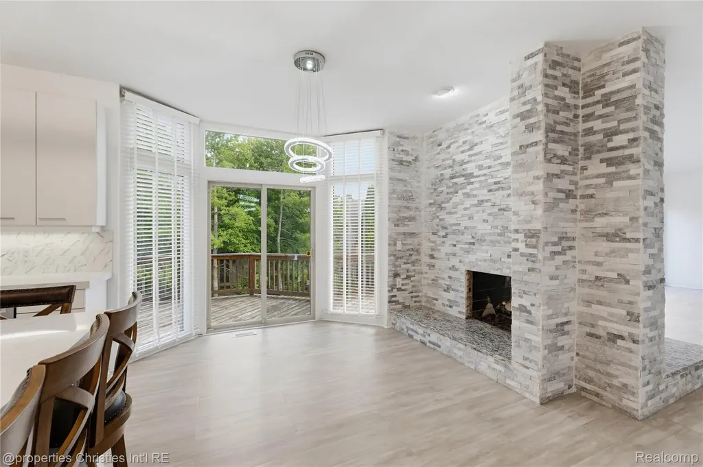 4802 Panorama Circle West Bloomfield Charter Township MI 48323