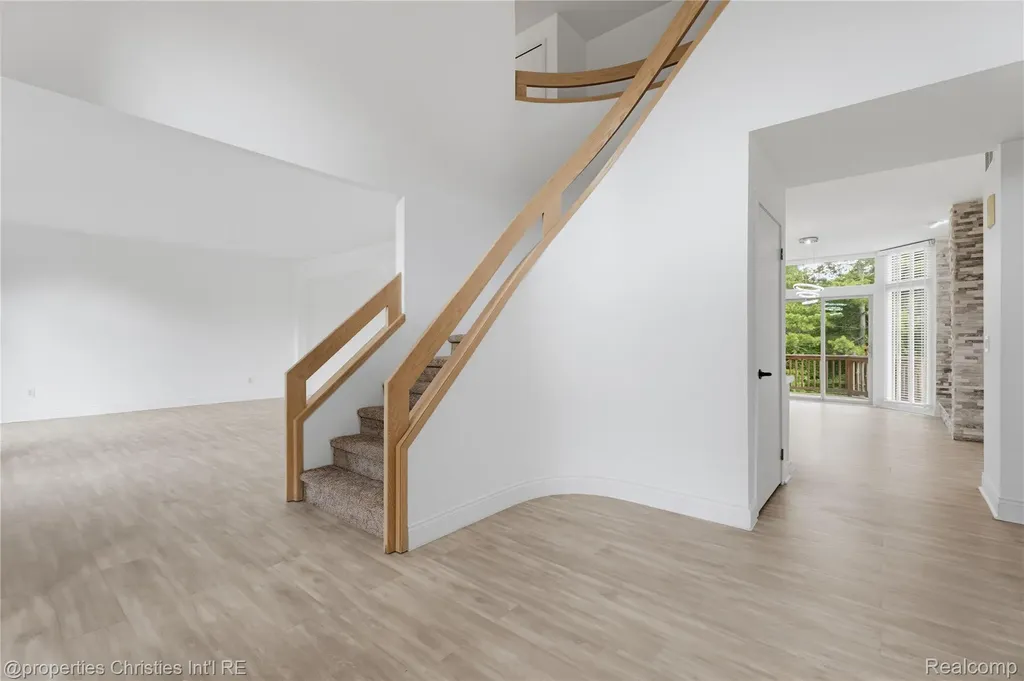 4802 Panorama Circle West Bloomfield Charter Township MI 48323