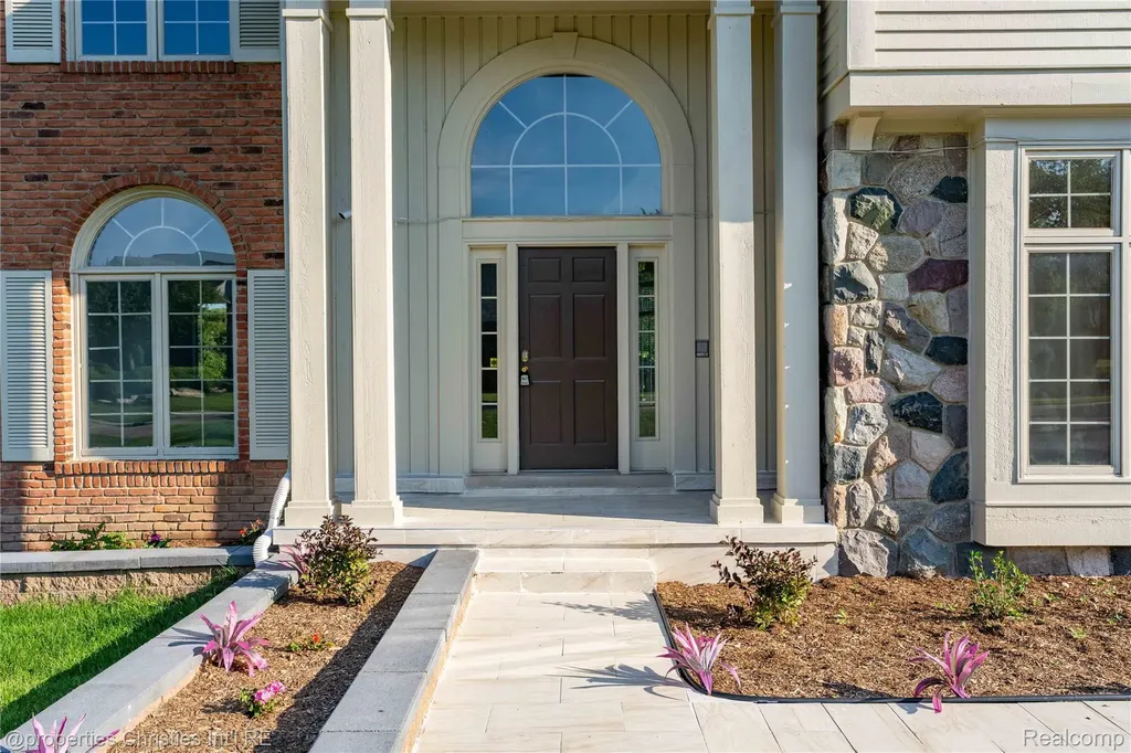 4802 Panorama Circle West Bloomfield Charter Township MI 48323