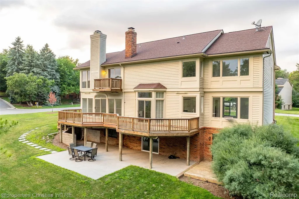 4802 Panorama Circle West Bloomfield Charter Township MI 48323