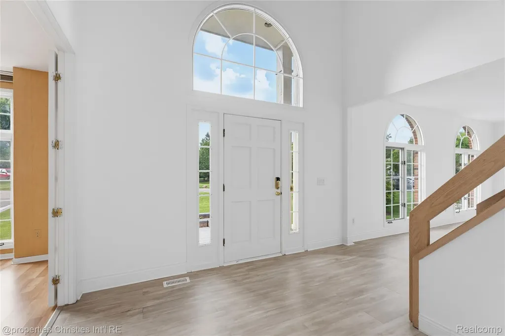 4802 Panorama Circle West Bloomfield Charter Township MI 48323