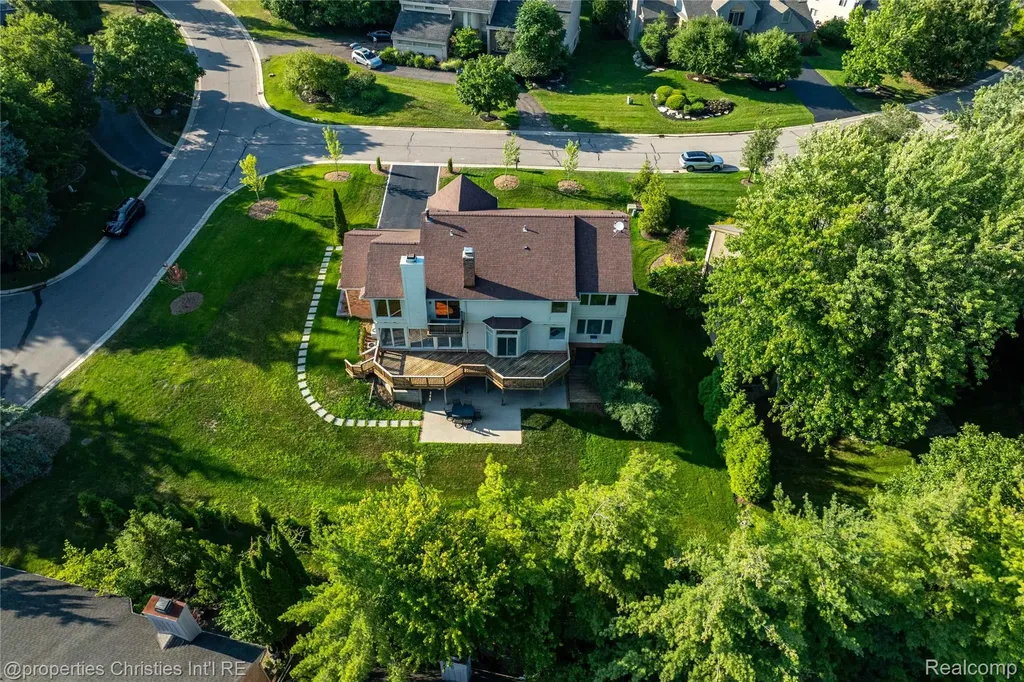 4802 Panorama Circle West Bloomfield Charter Township MI 48323