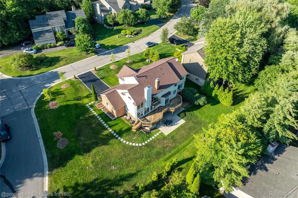 4802 Panorama Circle West Bloomfield Charter Township MI 48323