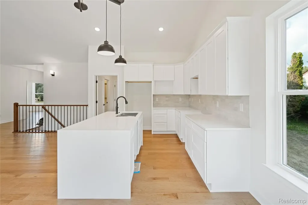 9355 Highland Drive Grosse Ile Township MI 48138