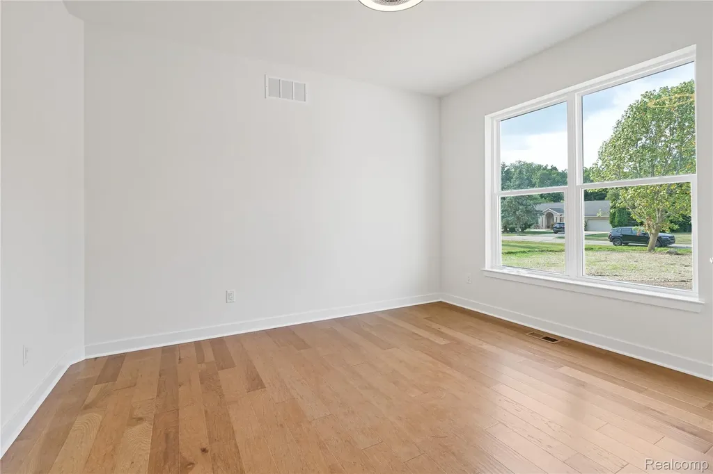 9355 Highland Drive Grosse Ile Township MI 48138