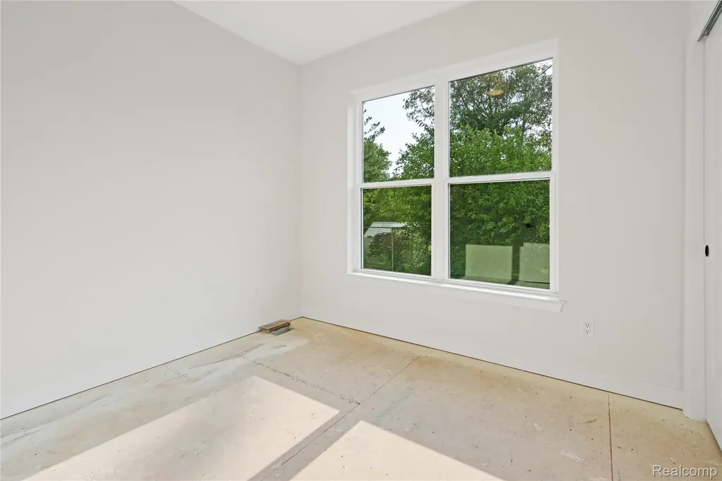 9355 Highland Drive Grosse Ile Township MI 48138