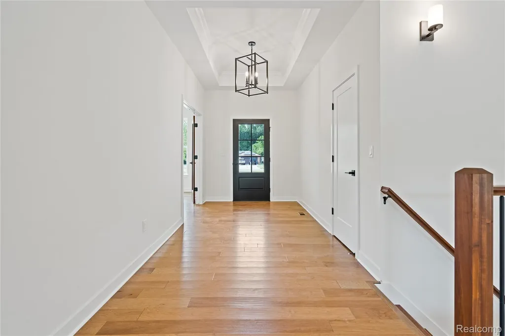 9355 Highland Drive Grosse Ile Township MI 48138