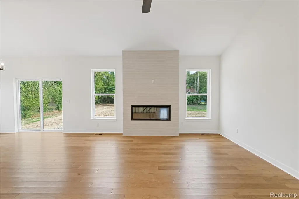 9355 Highland Drive Grosse Ile Township MI 48138