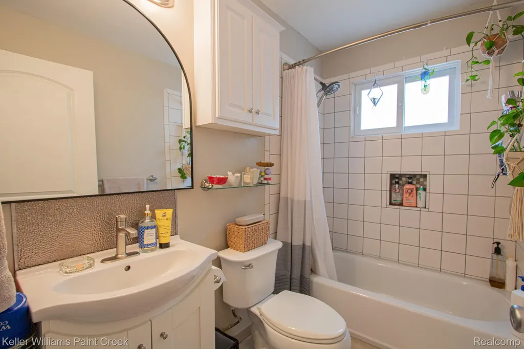 3809 Wedgewood Drive Ingham Township MI 48911