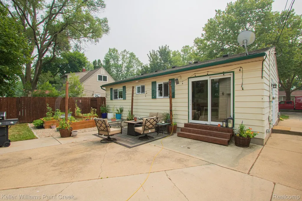 3809 Wedgewood Drive Ingham Township MI 48911
