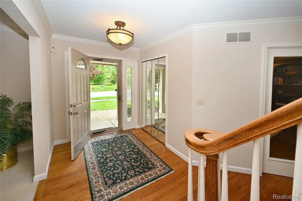 1958 Chancery Drive Troy City MI 48085