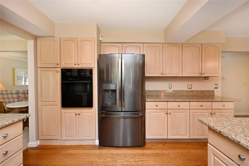 1958 Chancery Drive Troy City MI 48085