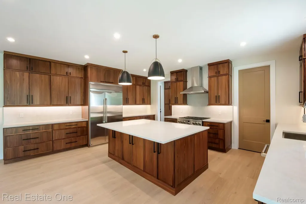 4016 W Webster Road Royal Oak City MI 48073