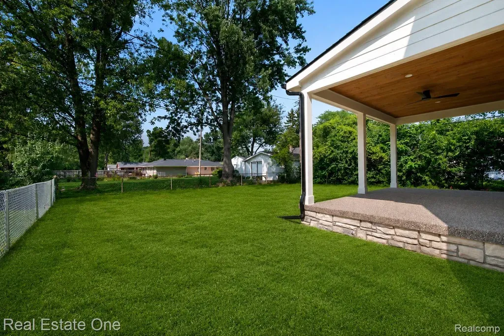 4016 W Webster Road Royal Oak City MI 48073