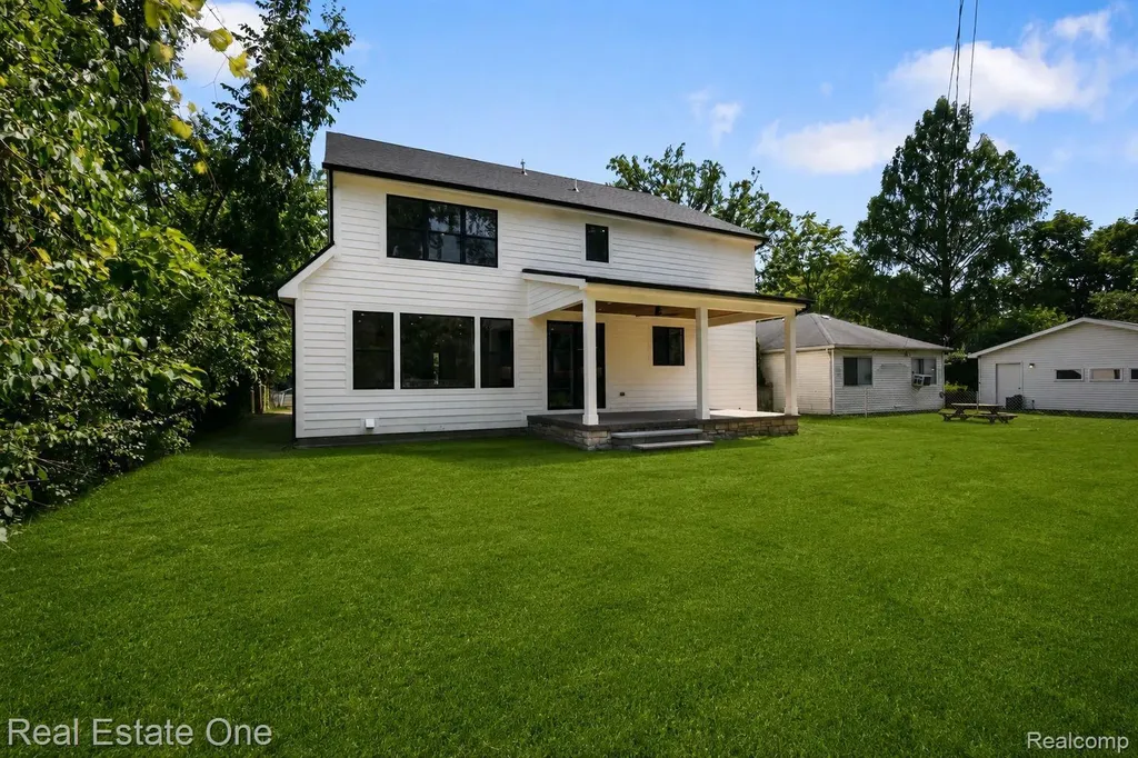 4016 W Webster Road Royal Oak City MI 48073