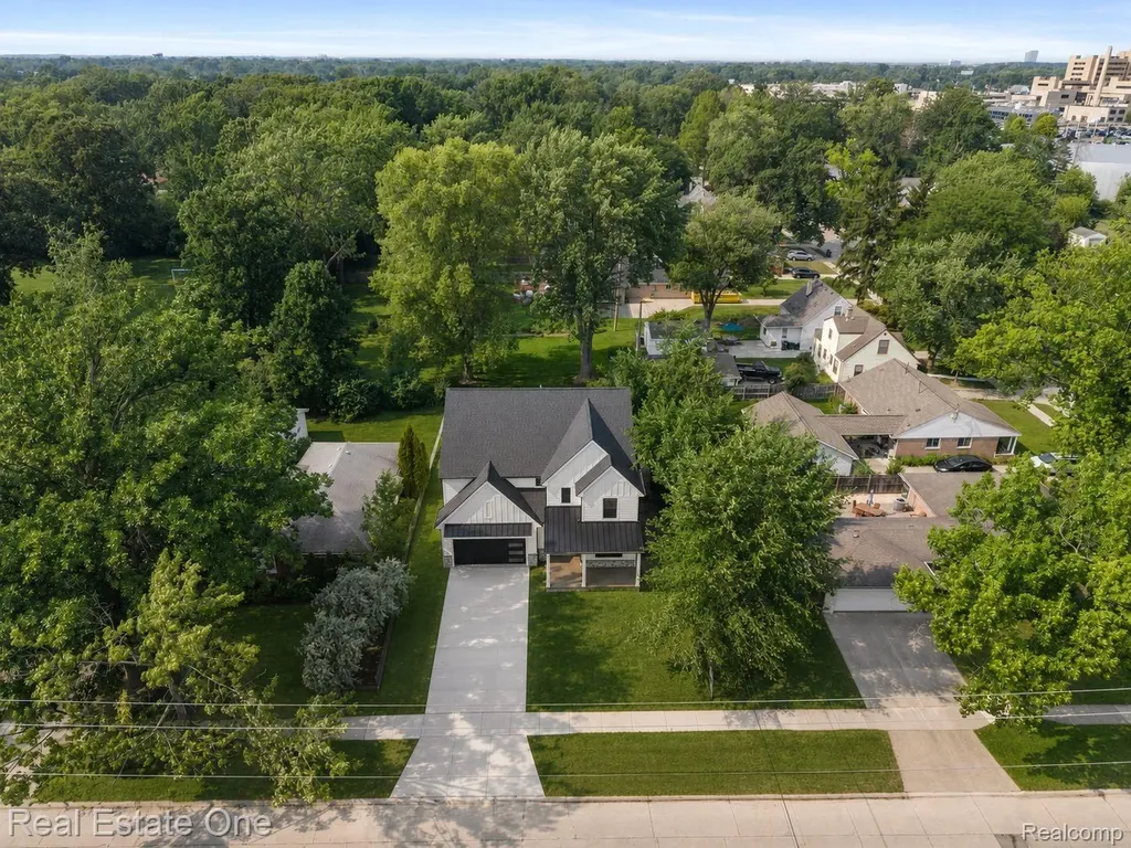 4016 W Webster Road Royal Oak City MI 48073