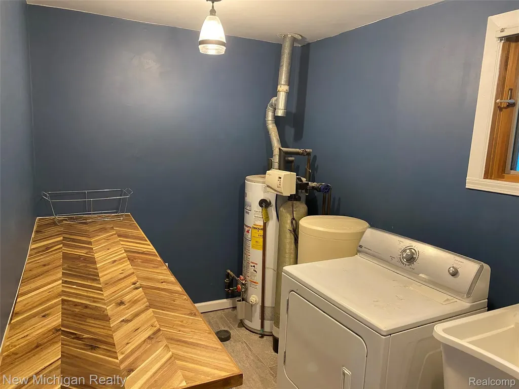3262 Edgemere Street Commerce Charter Township MI 48382