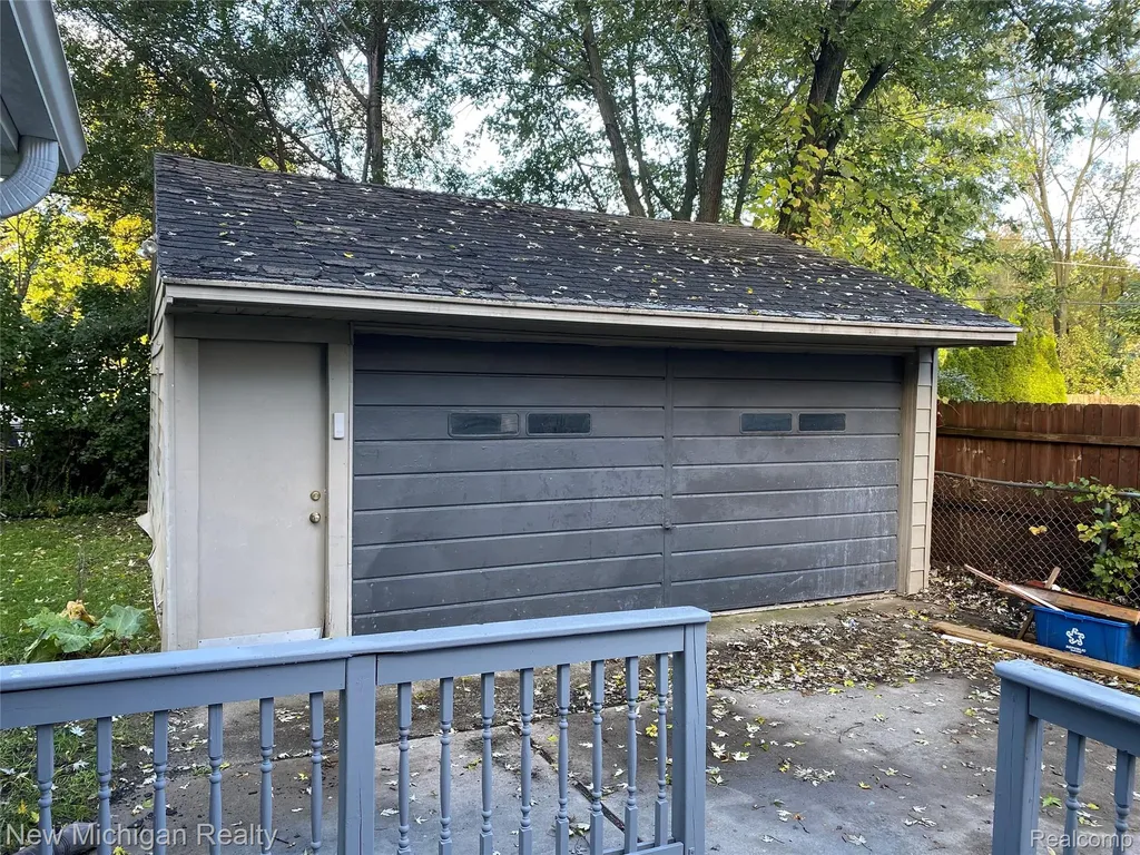 3262 Edgemere Street Commerce Charter Township MI 48382