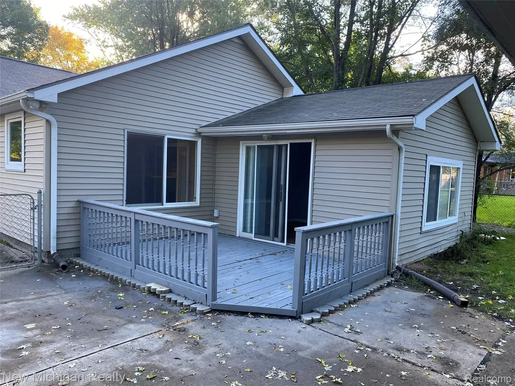 3262 Edgemere Street Commerce Charter Township MI 48382