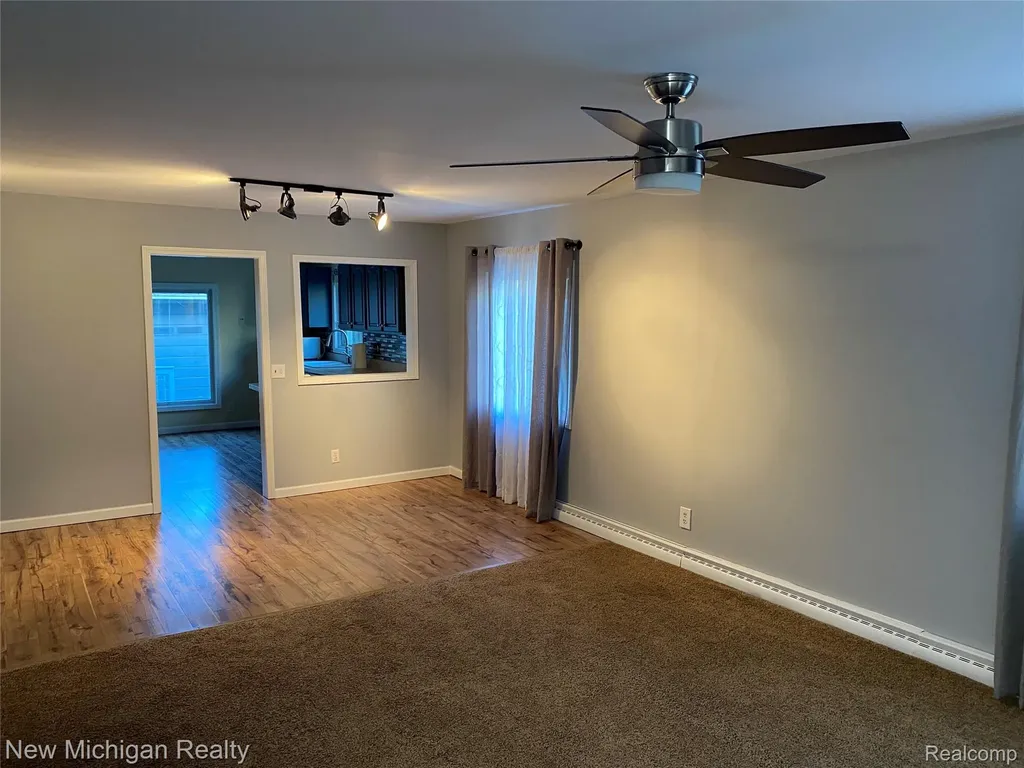 3262 Edgemere Street Commerce Charter Township MI 48382