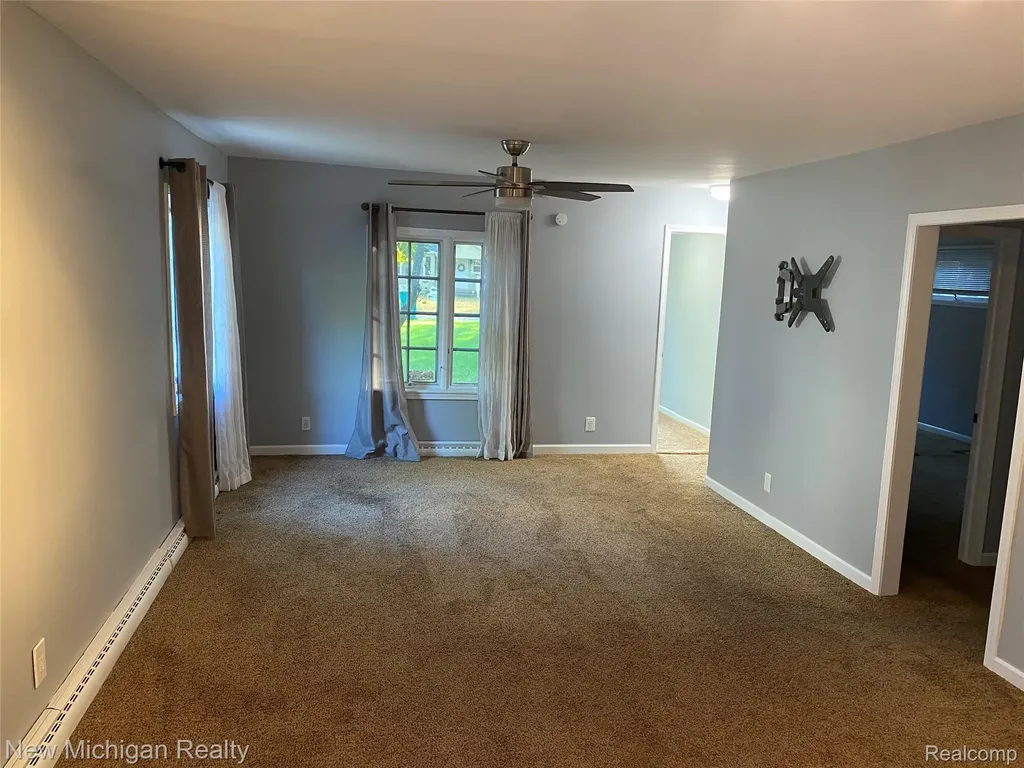 3262 Edgemere Street Commerce Charter Township MI 48382