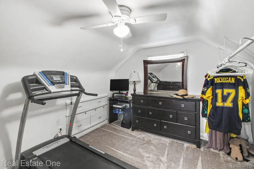 33065 John Hauk Street Garden City City MI 48135