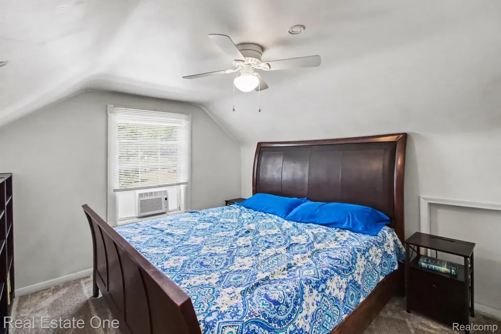 33065 John Hauk Street Garden City City MI 48135
