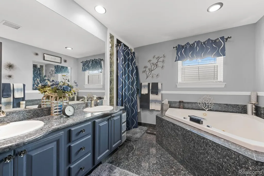 24909 Foxmoor Boulevard Woodhaven City MI 48183