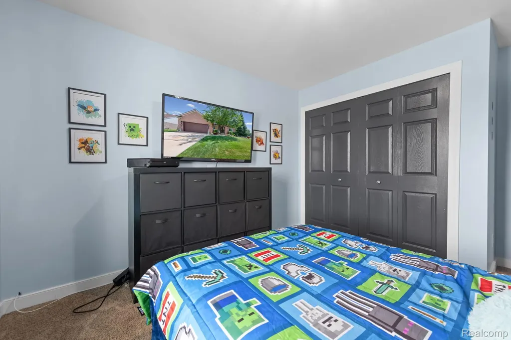 24909 Foxmoor Boulevard Woodhaven City MI 48183