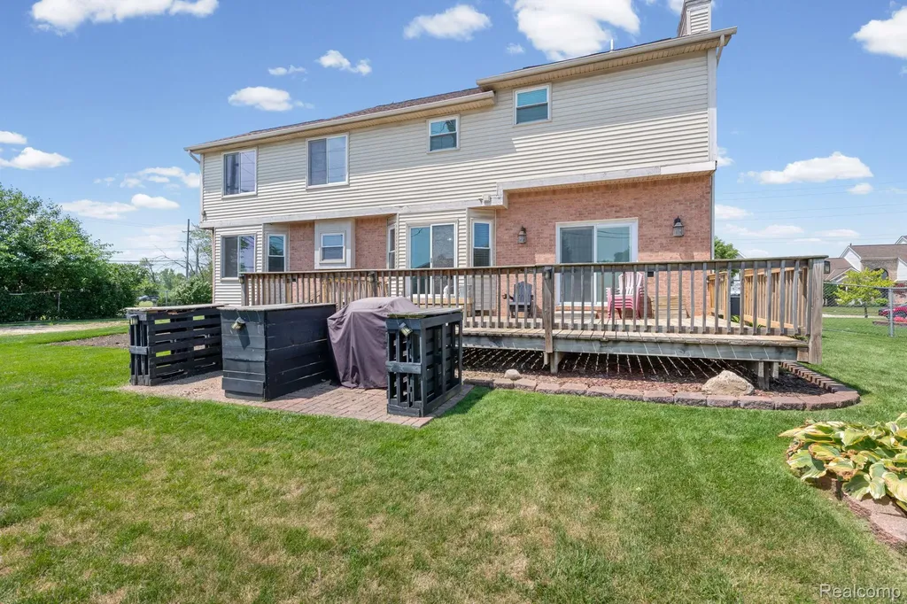 24909 Foxmoor Boulevard Woodhaven City MI 48183