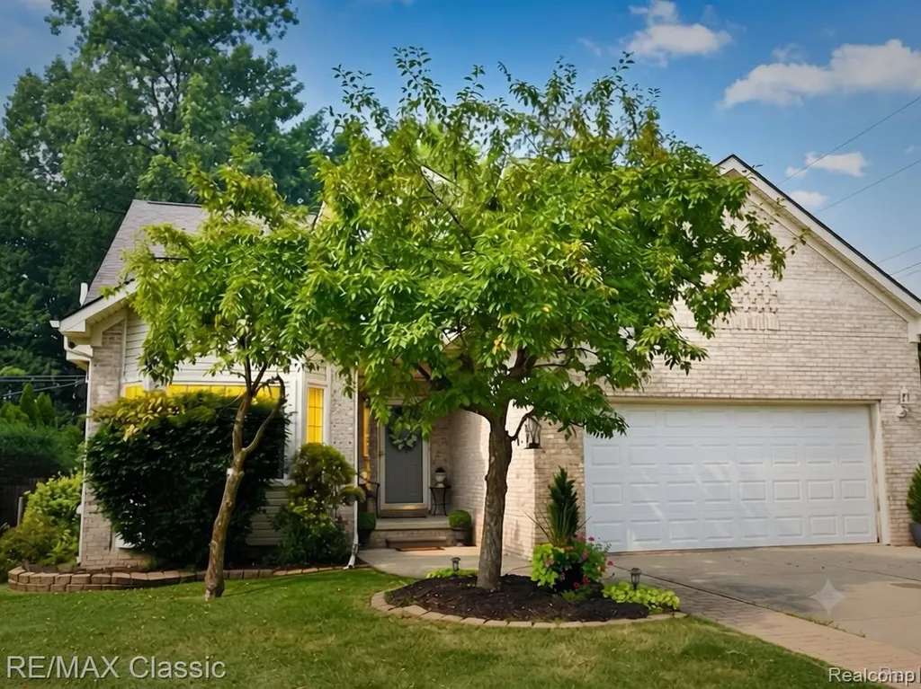 1596 Alsdorf Avenue Rochester Hills City MI 48309