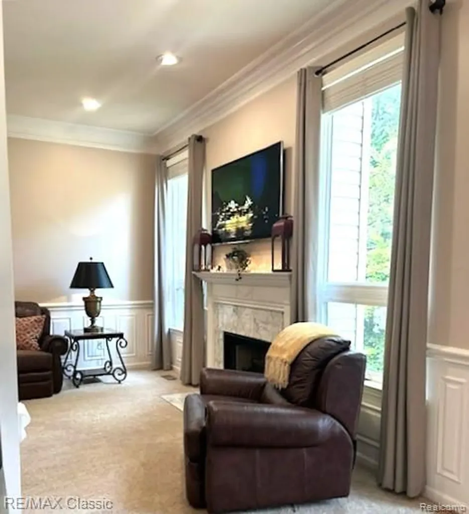 1596 Alsdorf Avenue Rochester Hills City MI 48309