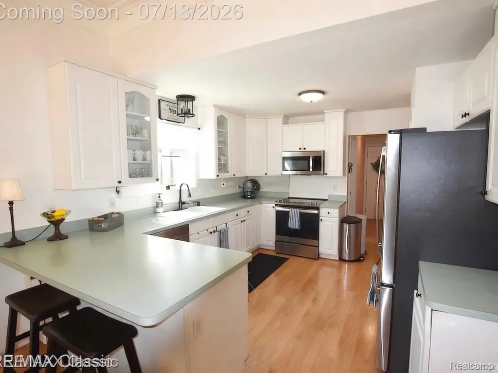 1596 Alsdorf Avenue Rochester Hills City MI 48309