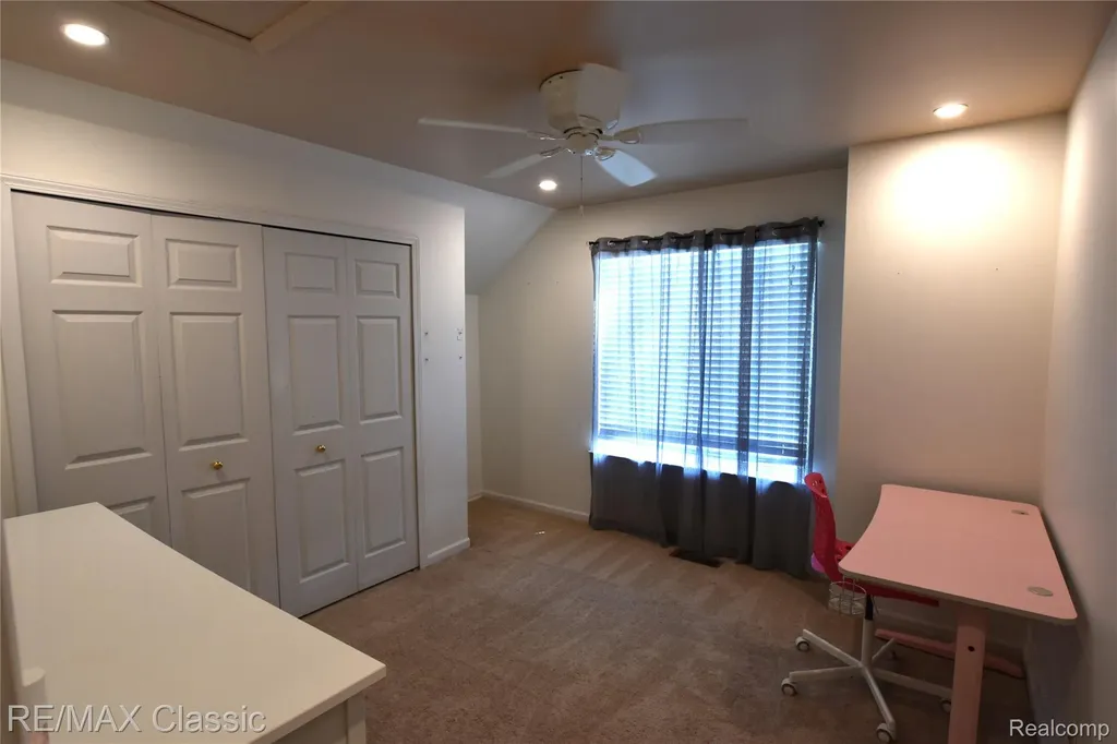 1596 Alsdorf Avenue Rochester Hills City MI 48309