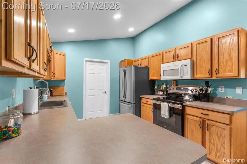 2929 Cottonwood Drive Waterford Charter Township MI 48328
