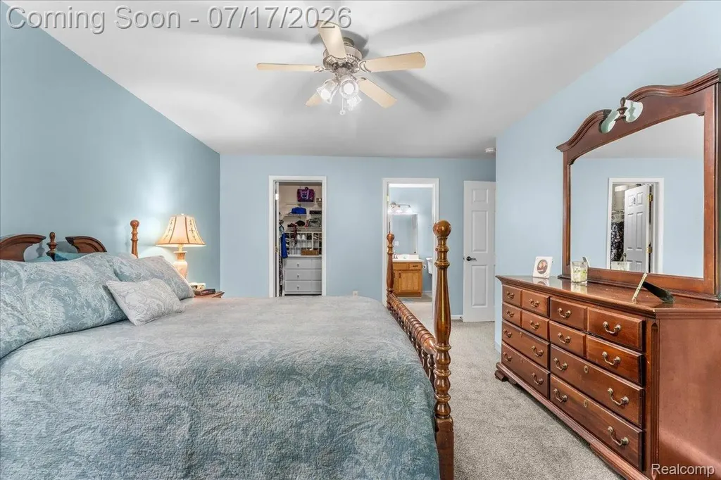 2929 Cottonwood Drive Waterford Charter Township MI 48328