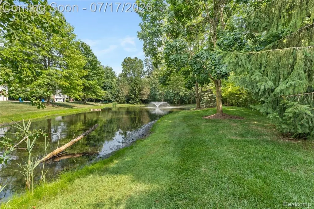 2929 Cottonwood Drive Waterford Charter Township MI 48328