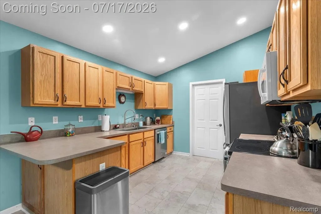 2929 Cottonwood Drive Waterford Charter Township MI 48328