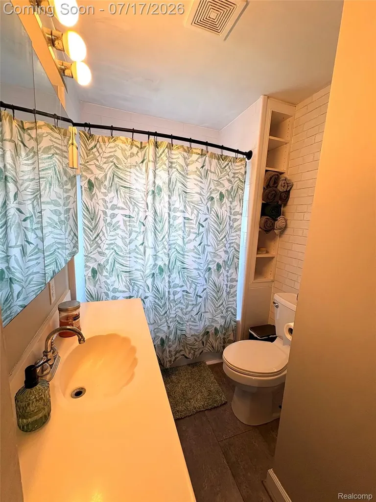 326 Smith Avenue Milan City MI 48160