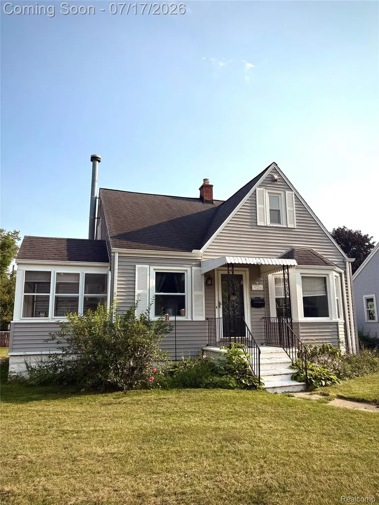 326 Smith Avenue Milan City MI 48160
