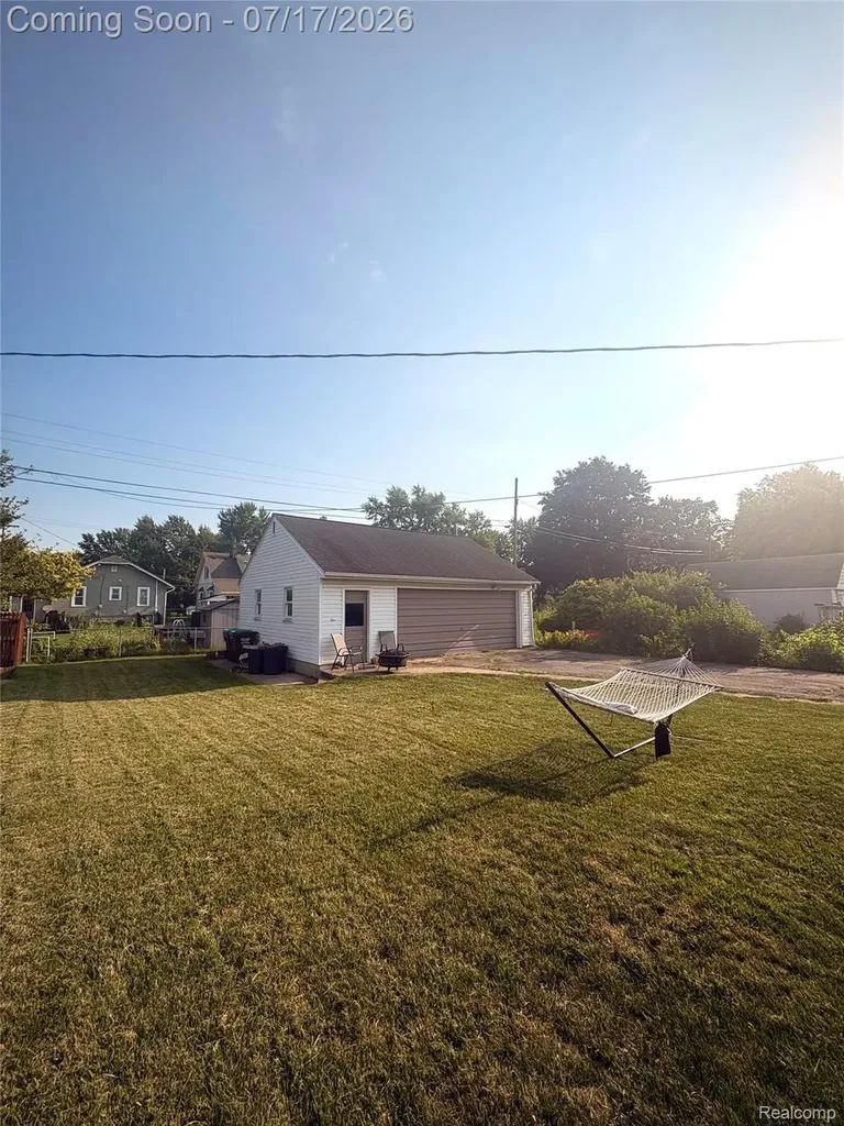 326 Smith Avenue Milan City MI 48160