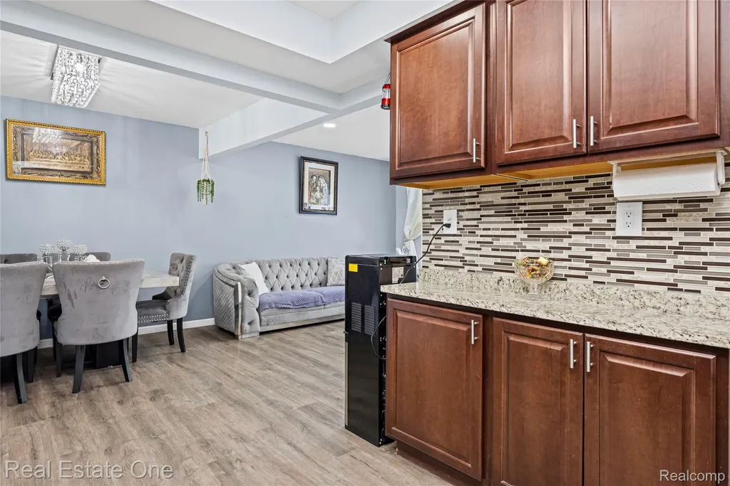 29888 City Center Drive Warren City MI 48093