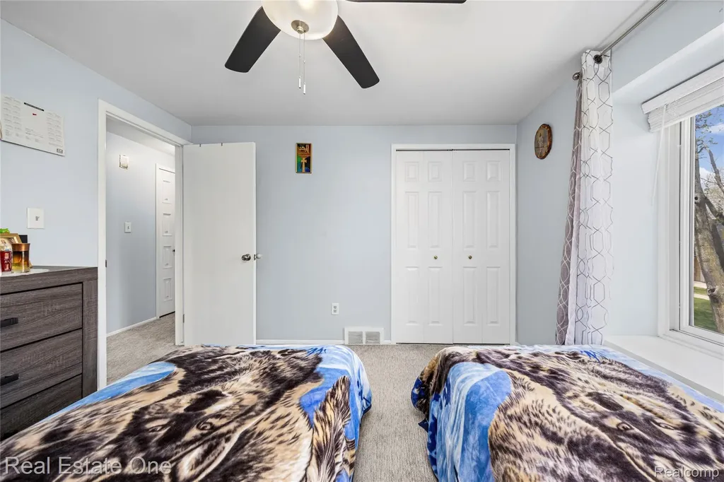 29888 City Center Drive Warren City MI 48093