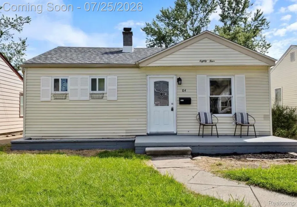 84 E Kalama Avenue Madison Heights City MI 48071
