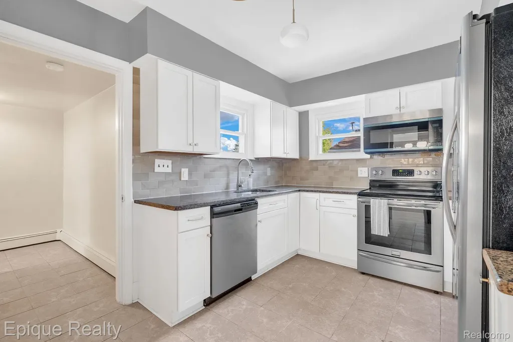 3363 Meinrad Drive Waterford Charter Township MI 48329