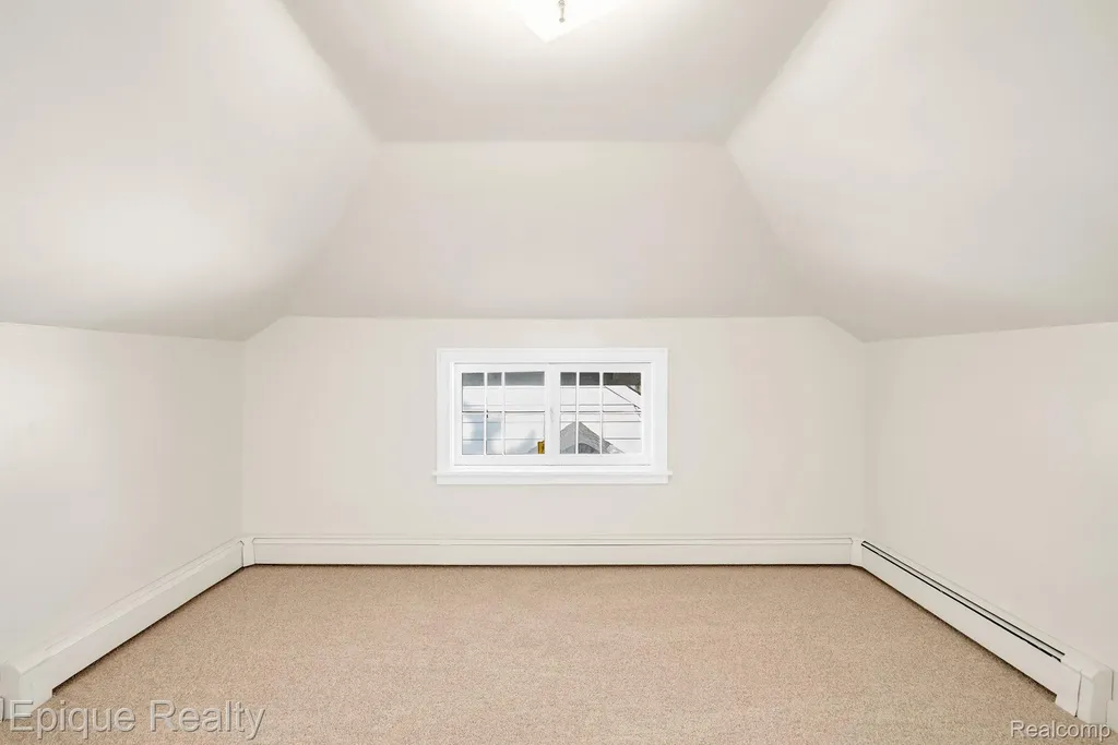 3363 Meinrad Drive Waterford Charter Township MI 48329